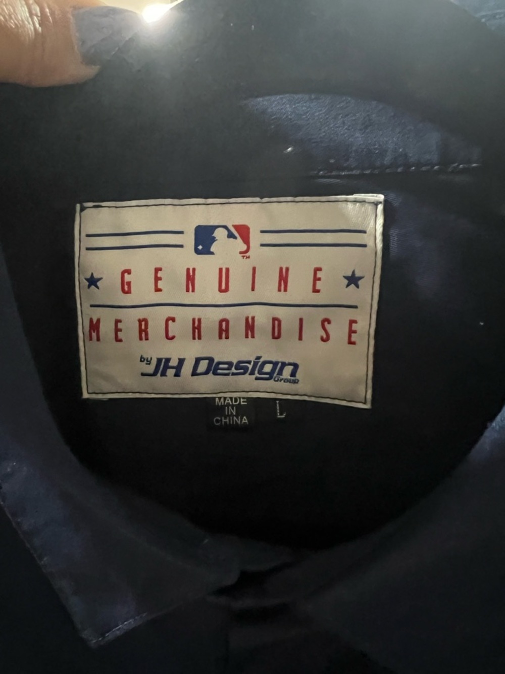 NWT: NEW YORK YANKEES Button Down Top - Picture 4 of 7